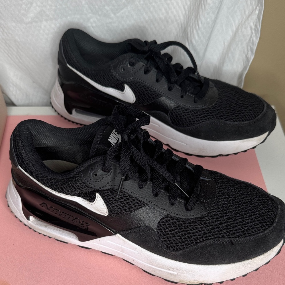 Nike Black and White Air Max SYSTM Shoes 9.5